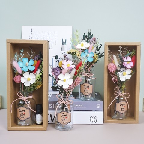 Bình hoa khô thủy tinh kèm tinh dầu Florist Box