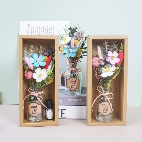 Bình hoa khô thủy tinh kèm tinh dầu Florist Box