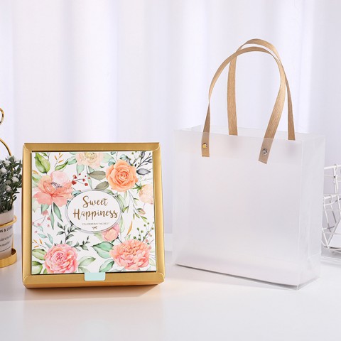 Hộp đựng quà vuông nắp chìm kèm túi trong suốt 17x17x6.5cm