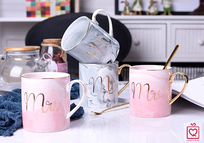 Cốc sứ v&acirc;n đ&aacute; Mr Mrs