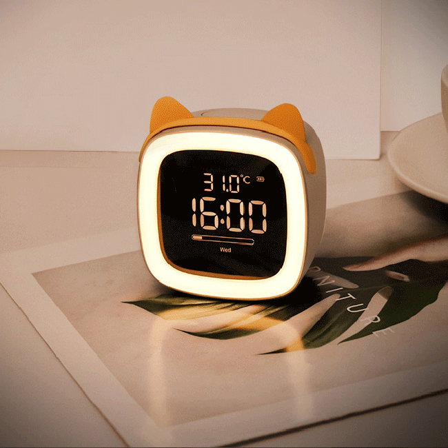 Đồng hồ b&aacute;o thức đ&egrave;n Led cute pet TV