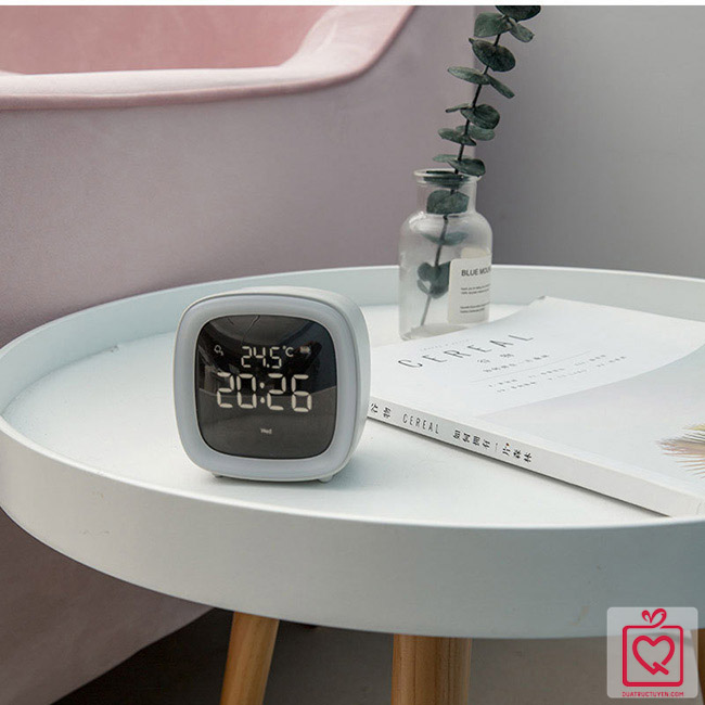 Đồng hồ b&aacute;o thức đ&egrave;n Led cute pet TV