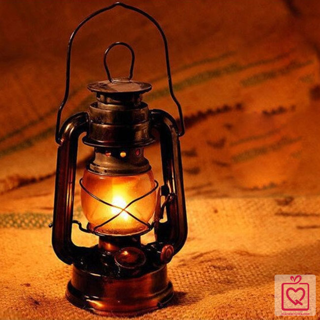 đ&egrave;n dầu đi b&atilde;o