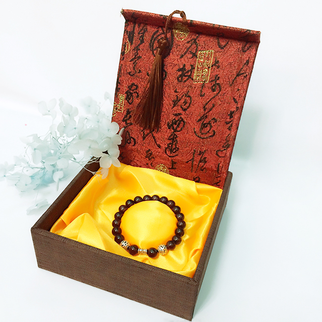 V&ograve;ng tay đ&aacute; garnet