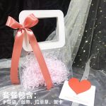 Túi đựng quà trong suốt quai da kèm nơ, giấy rơm - 25x15x28cm