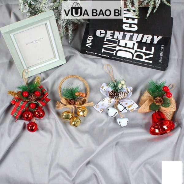 Chuông treo cửa Noel kèm cành thông, nơ