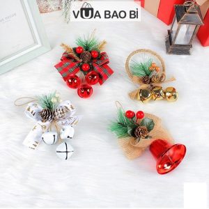 Chuông treo cửa Noel kèm cành thông, nơ