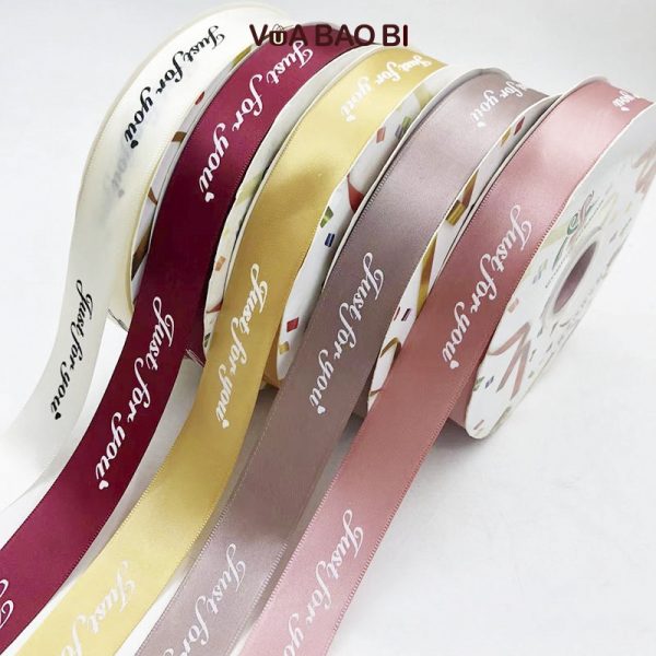 Ruy băng satin in chữ bản 2,5cm cuộn 84m RB02