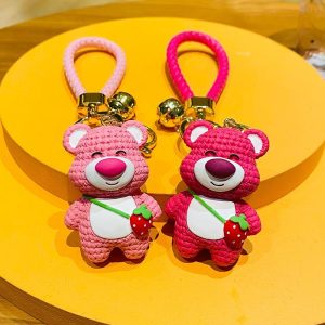 Móc khóa gấu dâu kèm chuông