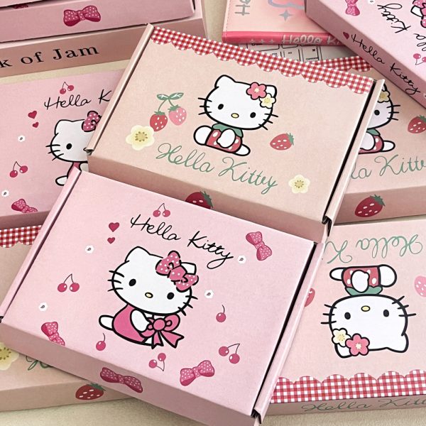 Hộp quà giấy họa tiết dễ thương 20 × 13 × 3cm H54 - Kitty dâu