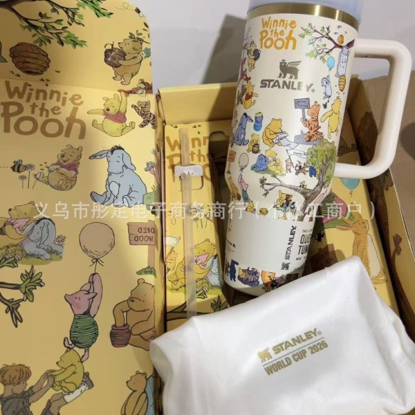 Cốc, bình giữ nhiệt Stan: Quencher 1,18L, Classic Flip Straw 887ml - 1,18L hộp quà - Gấu Pooh