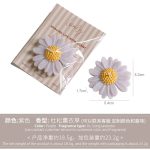 Nến thơm dễ thương: cúc daisy, quái vật đất sét - Cúc daisy - Tím (mùi Bách xù Oải hương)