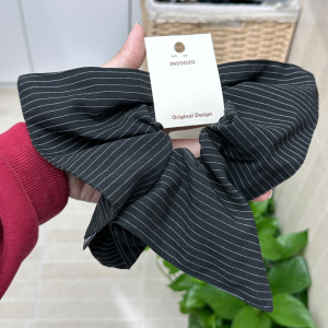 Dây buộc tóc khăn vuông thắt nơ