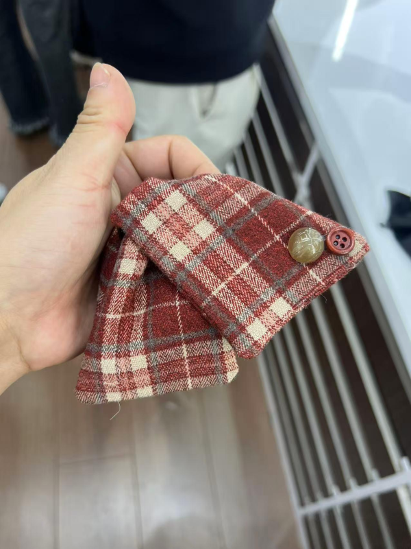 Kẹp tóc thanh lịch cho chị em: càng cua, nơ lụa - Đính cúc