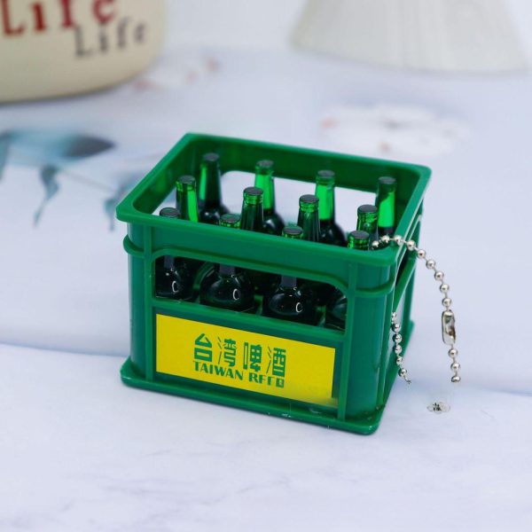 Móc khóa mô hình đồ ăn vặt, đồ dùng phồng 3D - Bia K265 - Xanh