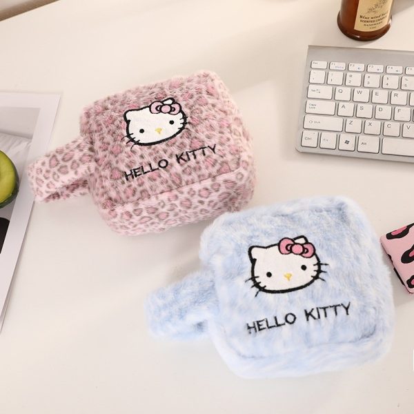 Túi đựng đồ cá nhân lông mềm Hello Kitty