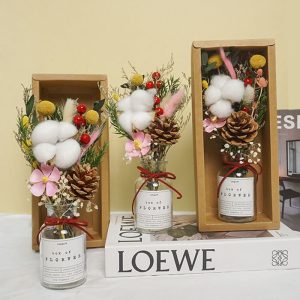 Hộp quà hoa khô quả thông kèm tinh dầu Glorious Box