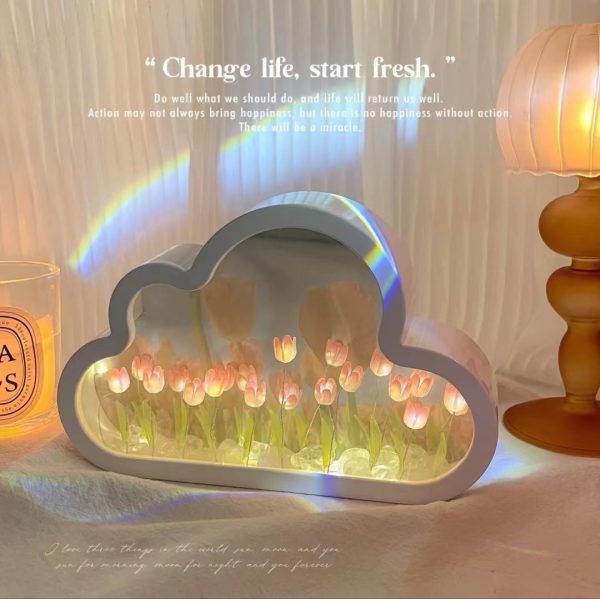 Gương để bàn kiêm đèn led vườn hoa tulip DIY ( Mẫu đã được gắn sẵn hoa bên trong)