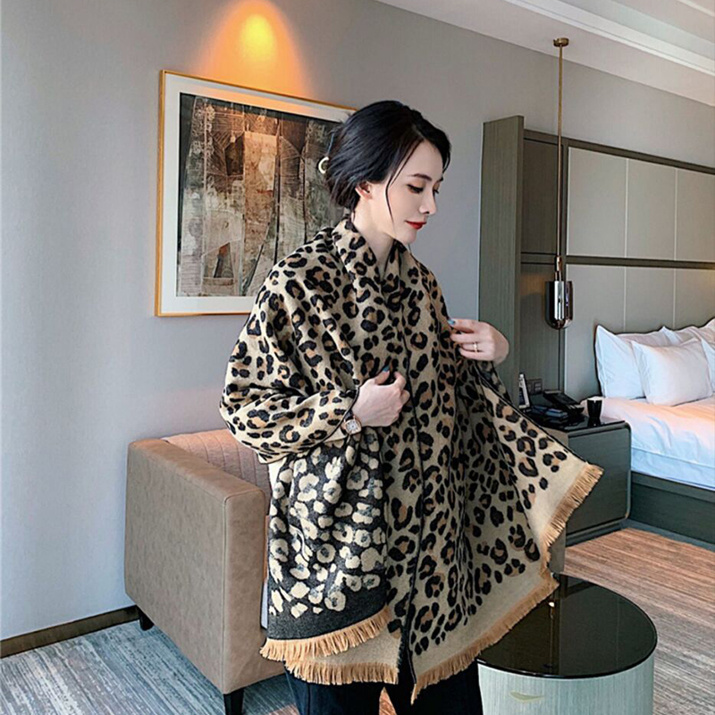 Khăn len quàng cổ Đốm báo nâu KH4