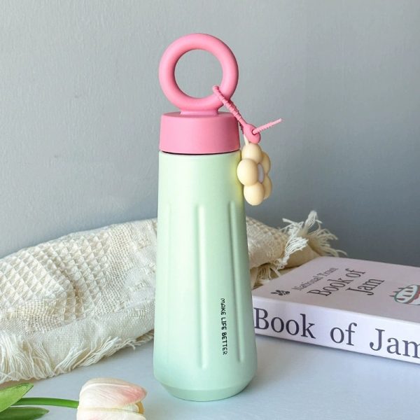 Bình giữ nhiệt tay tròn BL100 pastel kèm charm hoa cúc