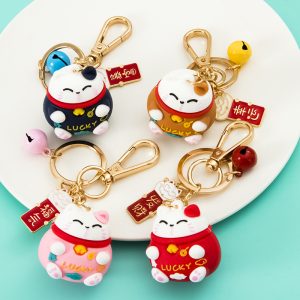 Móc khóa mèo thần tài may mắn kèm mặt charm kim loại
