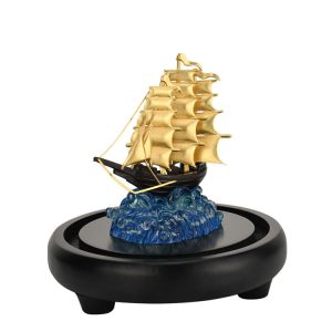 Thuyền buồm dát vàng 24K Thuận buồm xuôi gió