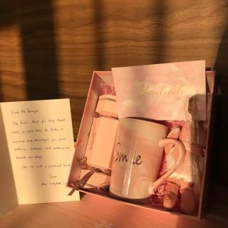 Ảnh thật khách chụp: Quà tặng lưu niệm Small gift big smile - Món quà nhỏ niềm vui lớn